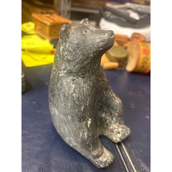 Vintage Inuit Carved Soapstone Bear Sculpture Ornament Figurine NUVUK CANADA - Picture 3 of 4